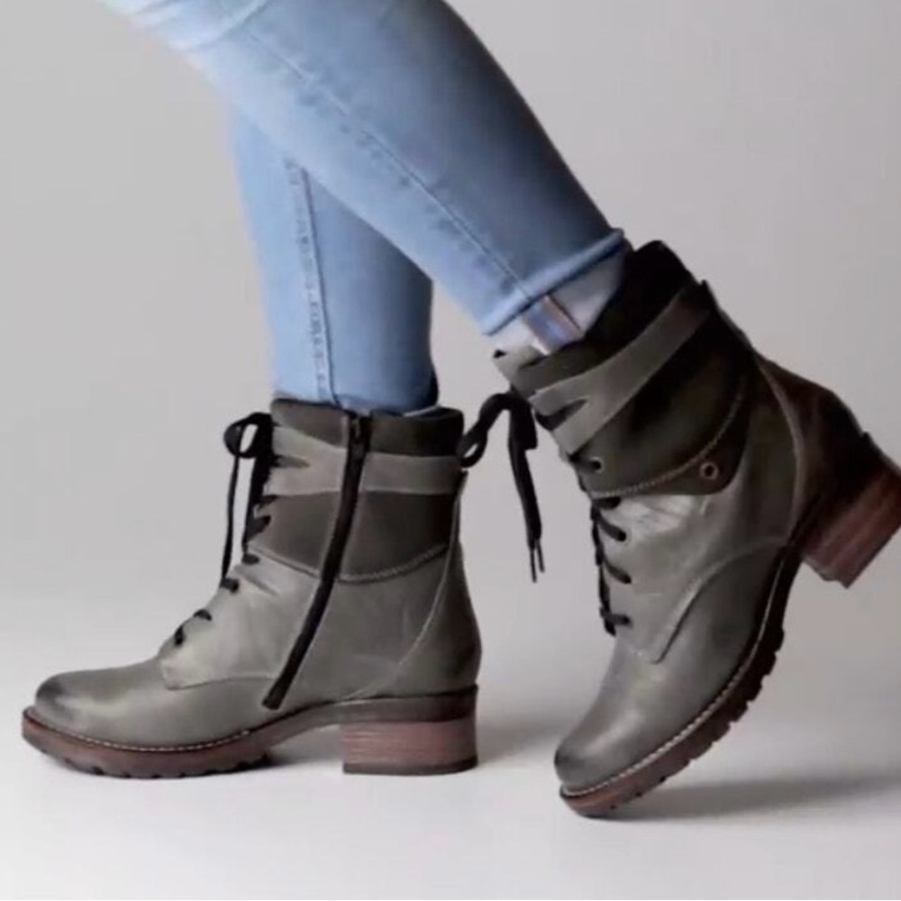 Dromedaris Kara Grey Leather Boot